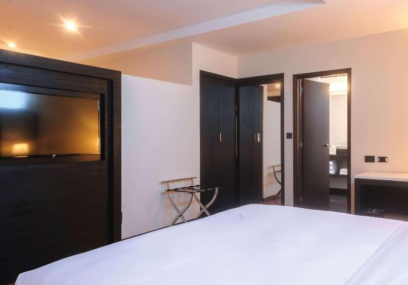 Suite Kingsize Bett, Hilton Garden Inn Lima Surco, Peru