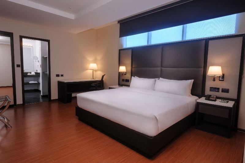 Suite Kingsize Bett, Hilton Garden Inn Lima Surco, Peru