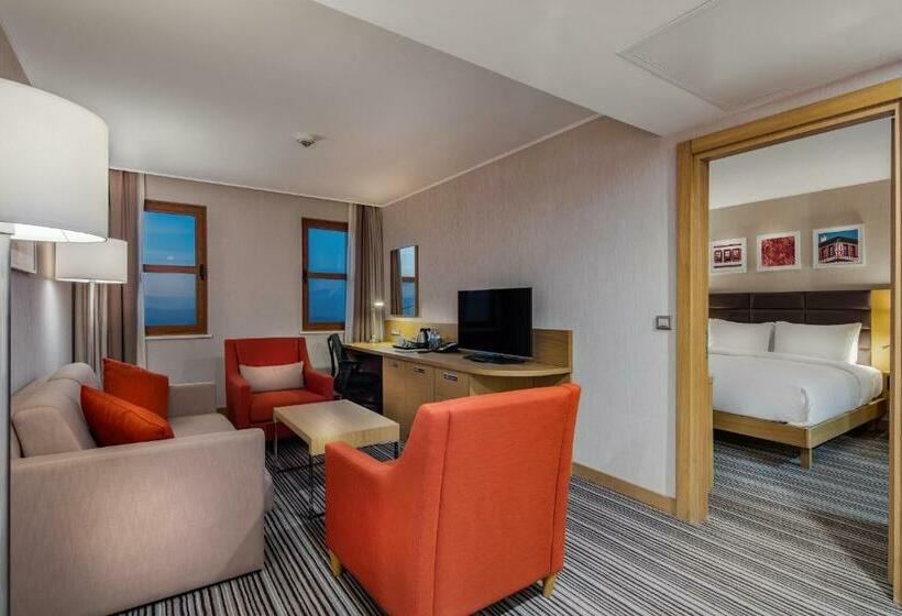 Люкс Кровать Кинг, Hilton Garden Inn Safranbolu