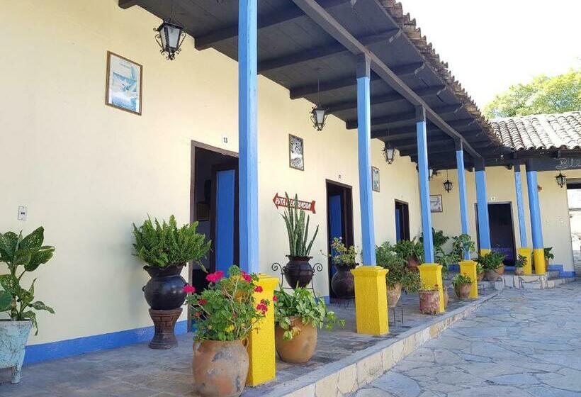 4인용 스탠다드 룸, Lirice Colonial