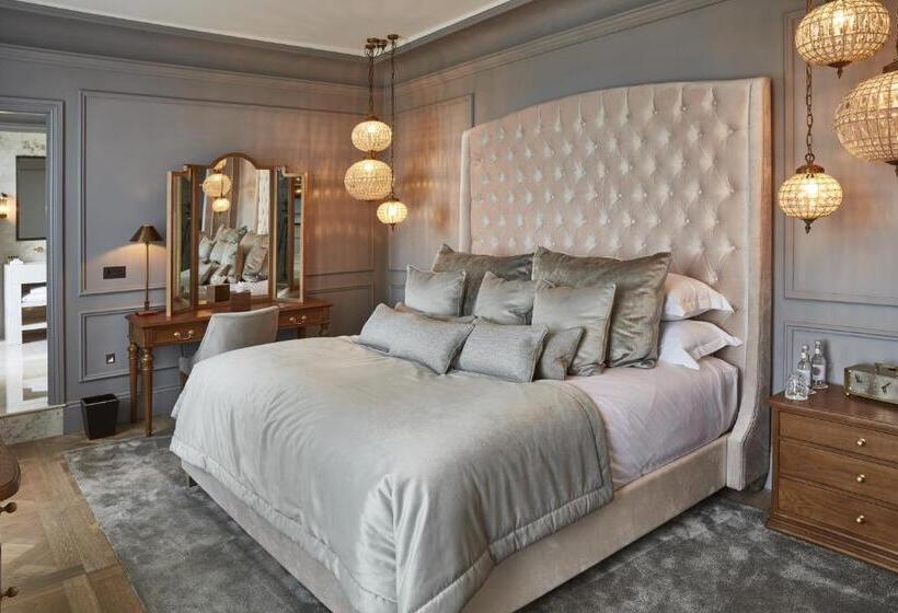 סוויטת סופריור נוף לים, Lympstone Manor Hotel Restaurant & Vineyard   Relais & Chateaux