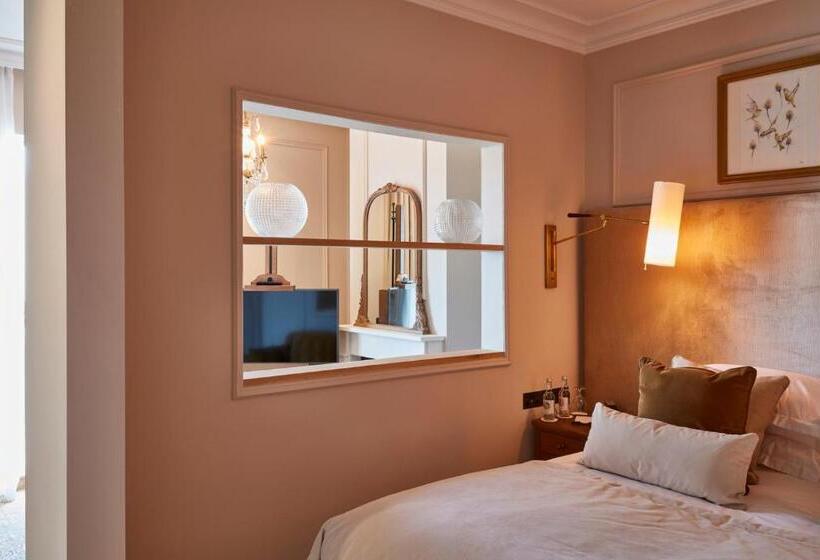 סוויטת סופריור נוף לים, Lympstone Manor Hotel Restaurant & Vineyard   Relais & Chateaux