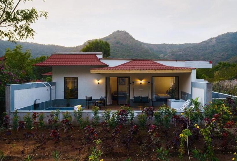 ویلای یک اتاق خوابه با استخر شنا, Anandam   Jacuzzi & Private Pool Villas In Udaipur