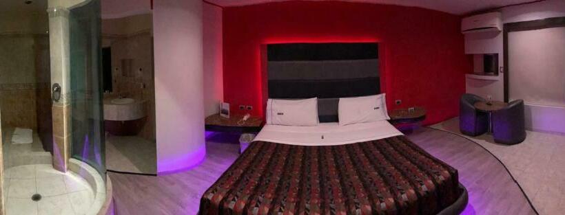 سوییت, Motel Fronorte   Adults Only