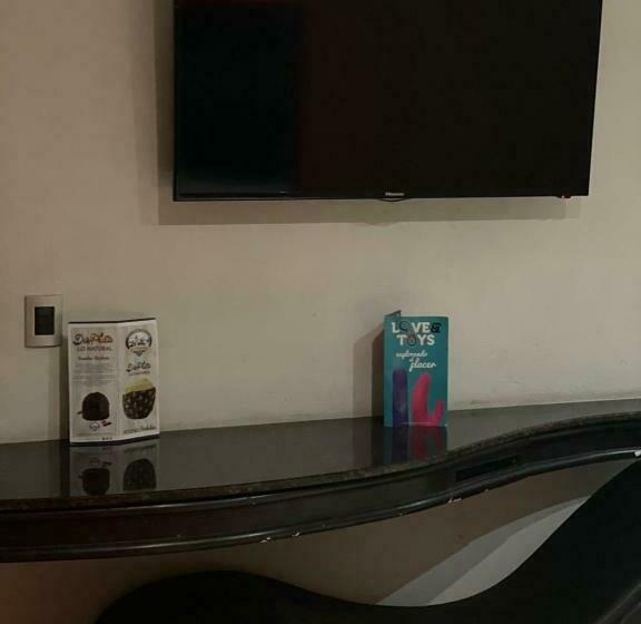 سوییت, Motel Fronorte   Adults Only