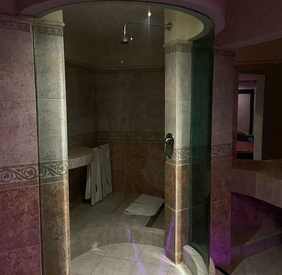 سوییت, Motel Fronorte   Adults Only