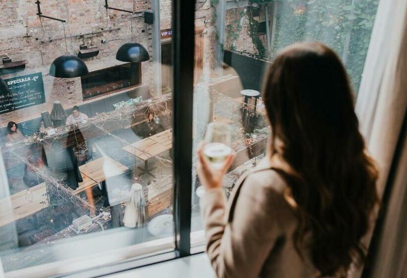 Номер Стандарт, The Lucky