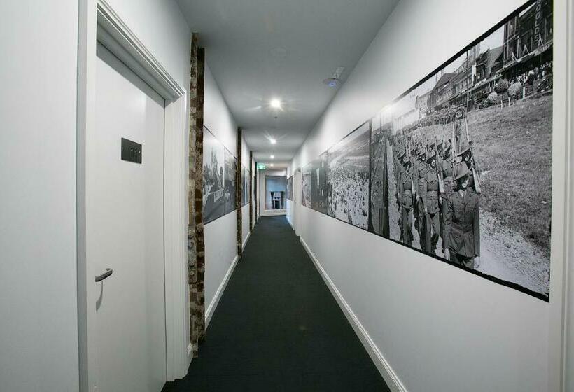 Номер Deluxe, The Lucky