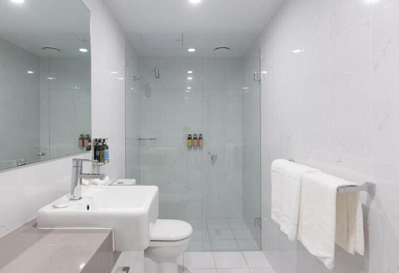 Номер Deluxe, The Lucky