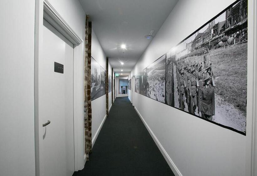 Люкс с Террасой, The Lucky