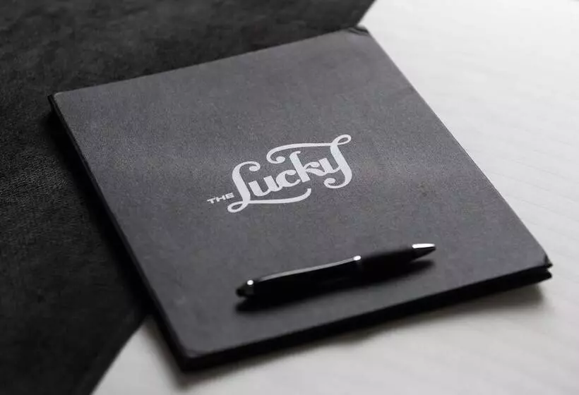 اتاق سوپریور, The Lucky