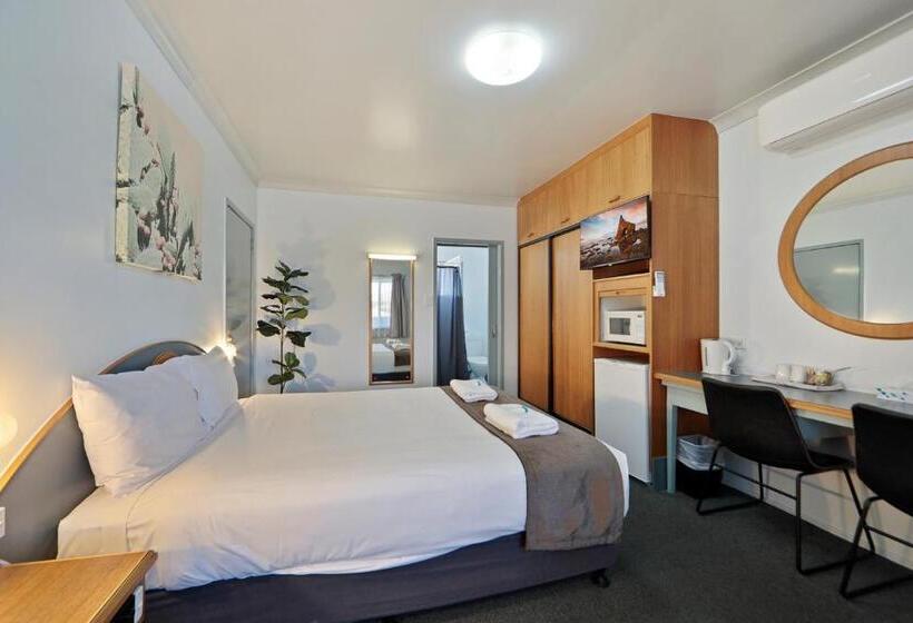 חדר סטנדרט, Oscar Motel