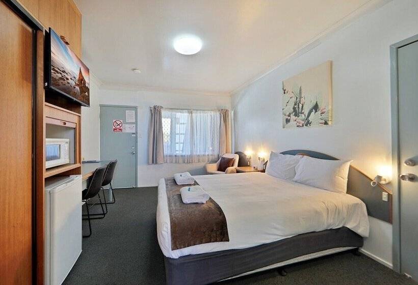 חדר סטנדרט, Oscar Motel