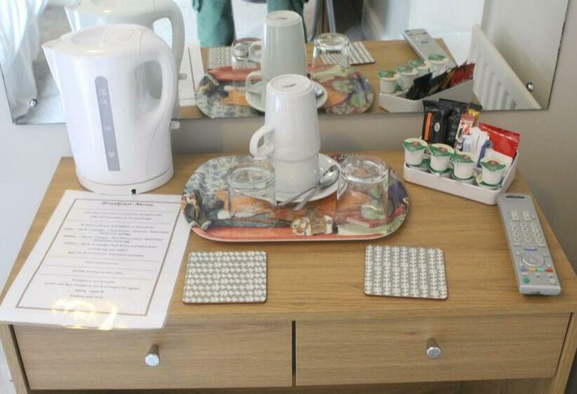 スタンダード４人部屋, California Guest House