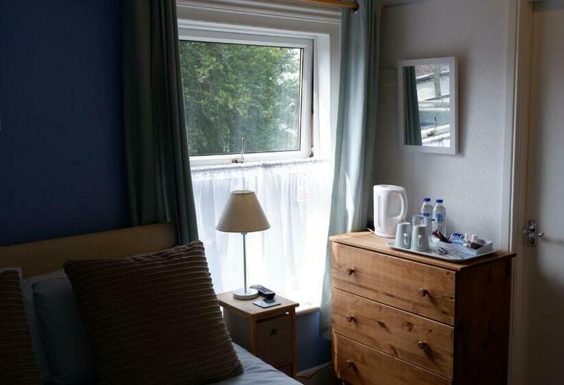 חדר סטנדרט, The Chimes