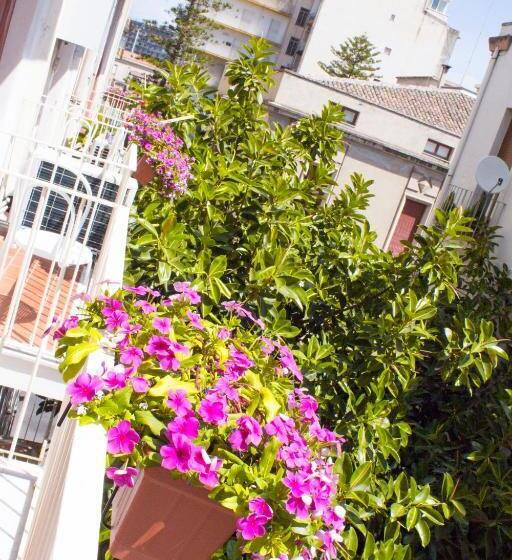 غرفة قياسية رباعية, B&b Miro Centro Catania