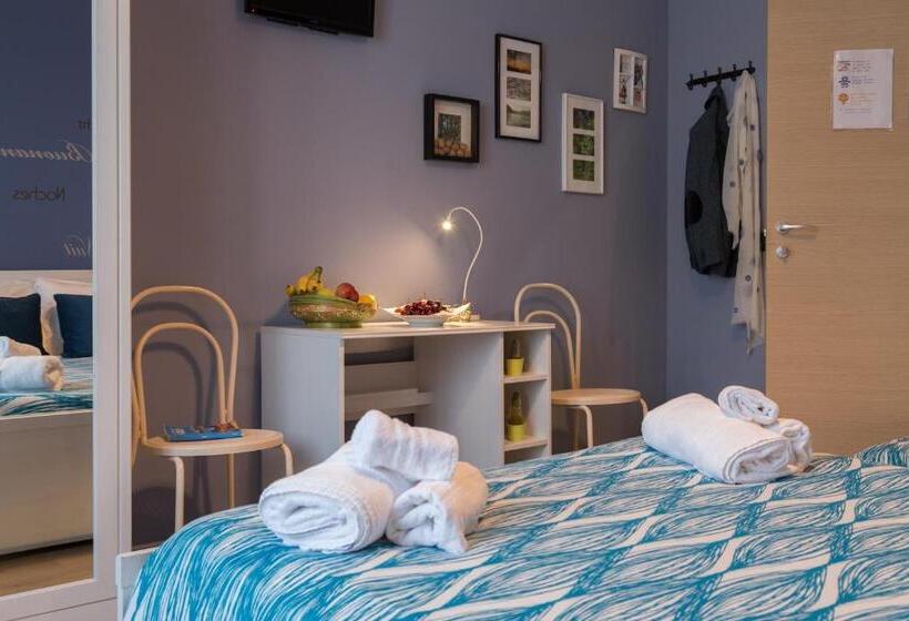 غرفة قياسية رباعية, B&b Miro Centro Catania