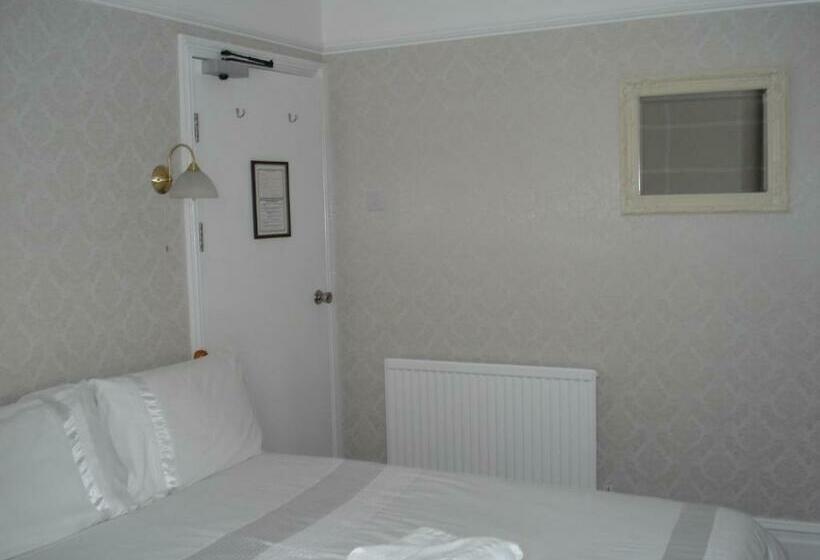 スタンダードトリプルルーム, Invernook