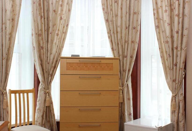 ファミリールーム, Invernook