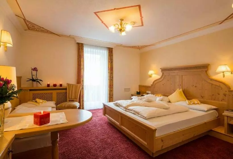 Standard Kolmen Hengen Huone, Dolomites Wellness Hotel Savoy