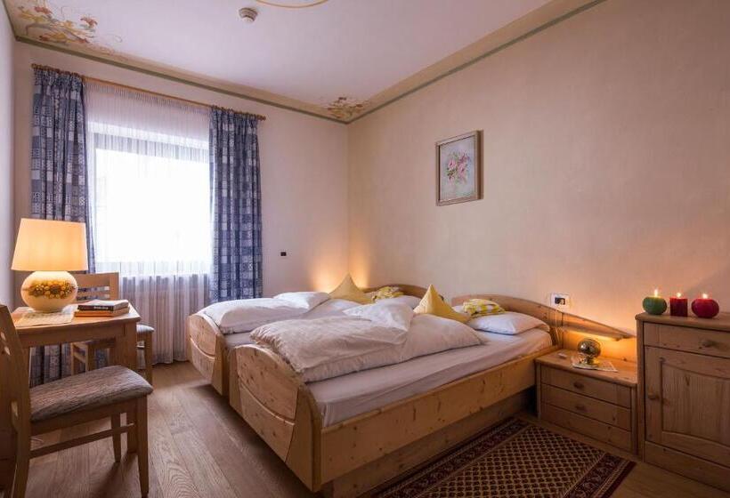 جناح سوبيريور, Dolomites Wellness Hotel Savoy