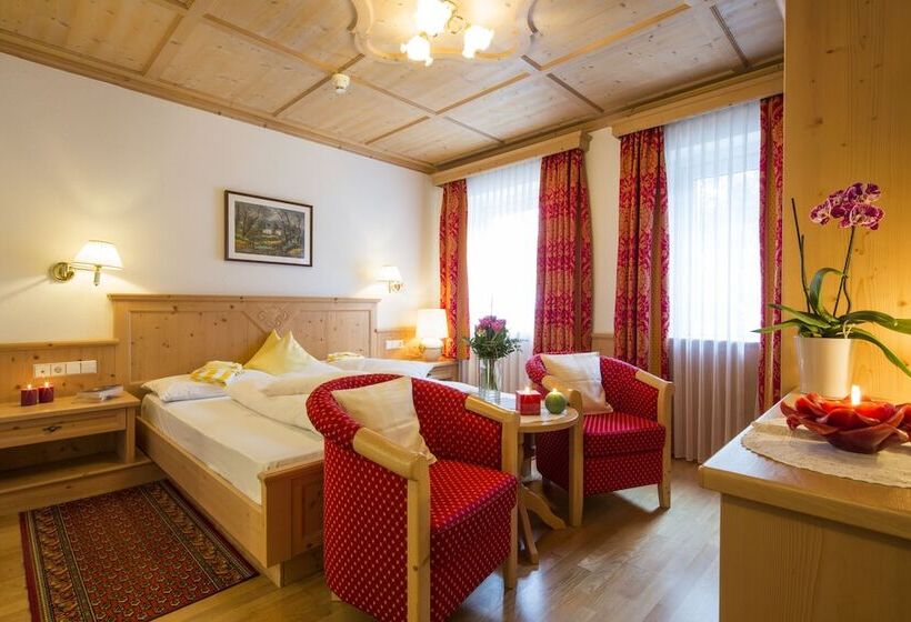Номер Стандарт, Dolomites Wellness Hotel Savoy