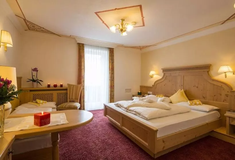 Standard Kolmen Hengen Huone, Dolomites Wellness Hotel Savoy