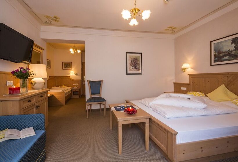 غرفة قياسية رباعية, Dolomites Wellness Hotel Savoy