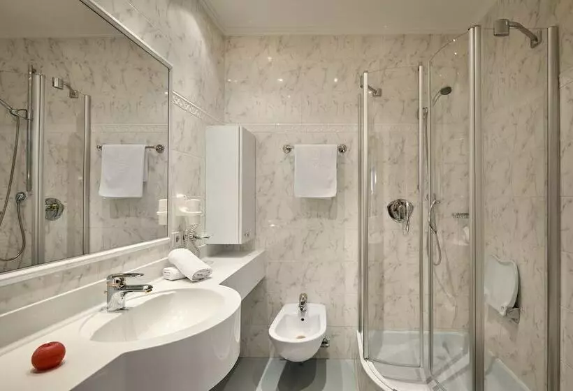 Superior Yhden Hengen Huone, Dolomites Wellness Hotel Savoy