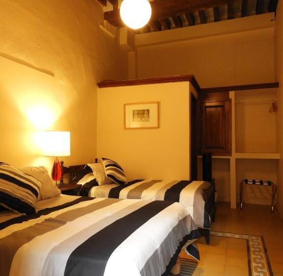 اتاق لوکس, El Viejo Zaguan By Lunian