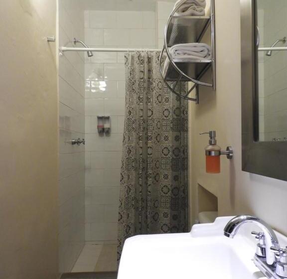 اتاق لوکس, El Viejo Zaguan By Lunian