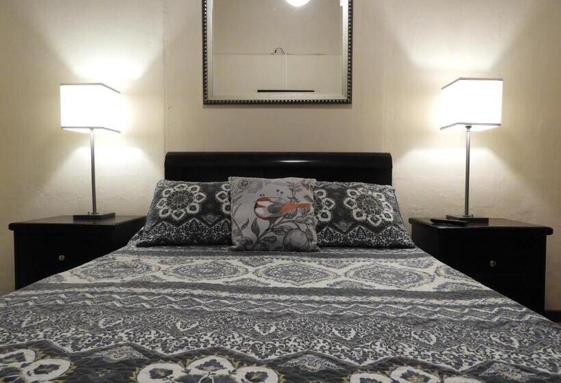 اتاق لوکس, El Viejo Zaguan By Lunian