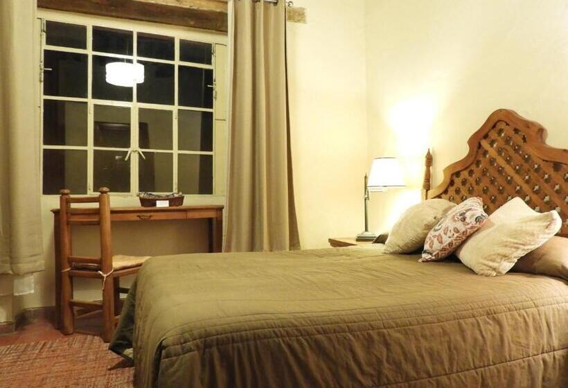 اتاق لوکس, El Viejo Zaguan By Lunian