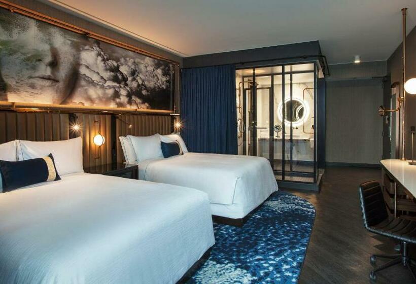 غرفة قياسية, Emc2, Autograph Collection