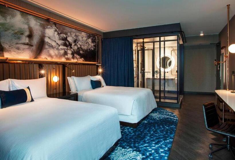 غرفة قياسية, Emc2, Autograph Collection