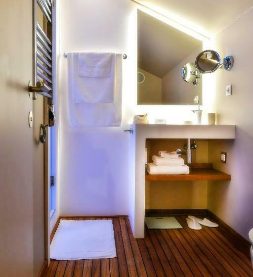 阁楼房, Hydrama Grand