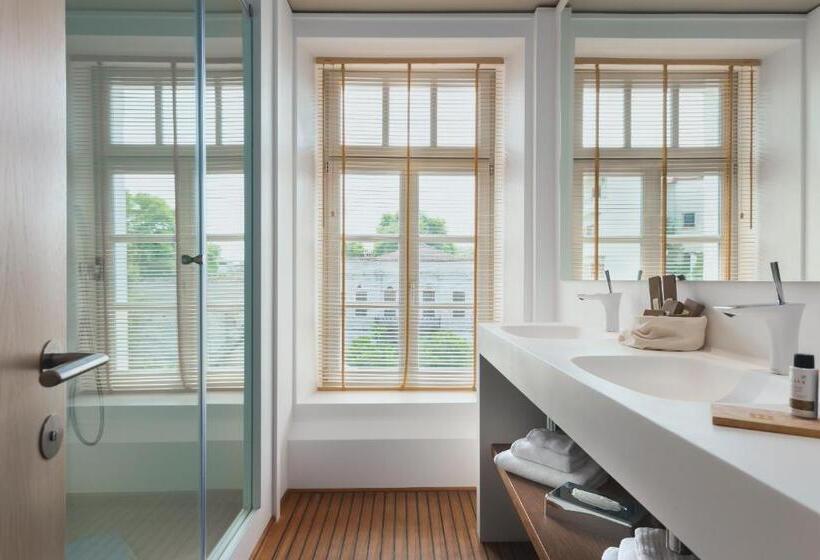 套房, Hydrama Grand