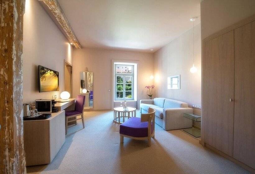 带城市景观的套间, Hydrama Grand