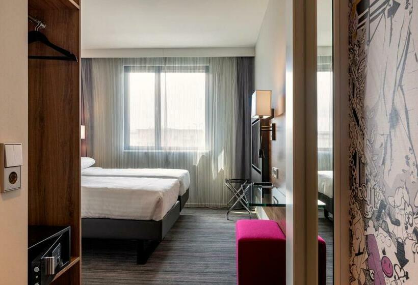 스탠다드 룸, Moxy London Excel