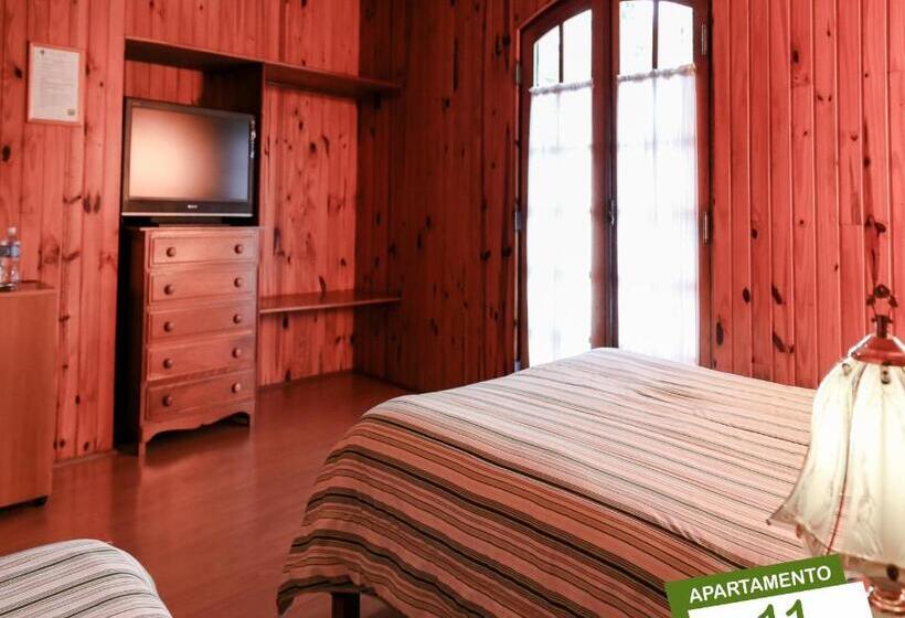 带阳台的三人标准间, Pousada Vale Verde