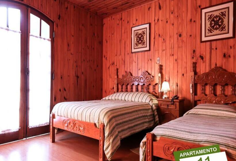 带阳台的三人标准间, Pousada Vale Verde