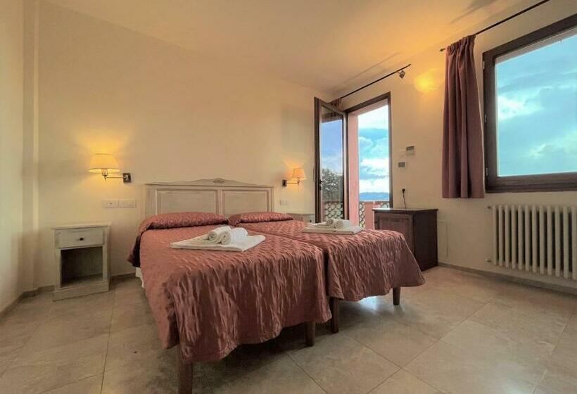 غرفة قياسية, Relais Santa Genoveffa