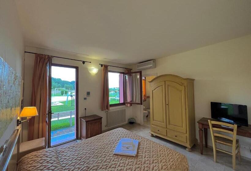 غرفة قياسية, Relais Santa Genoveffa