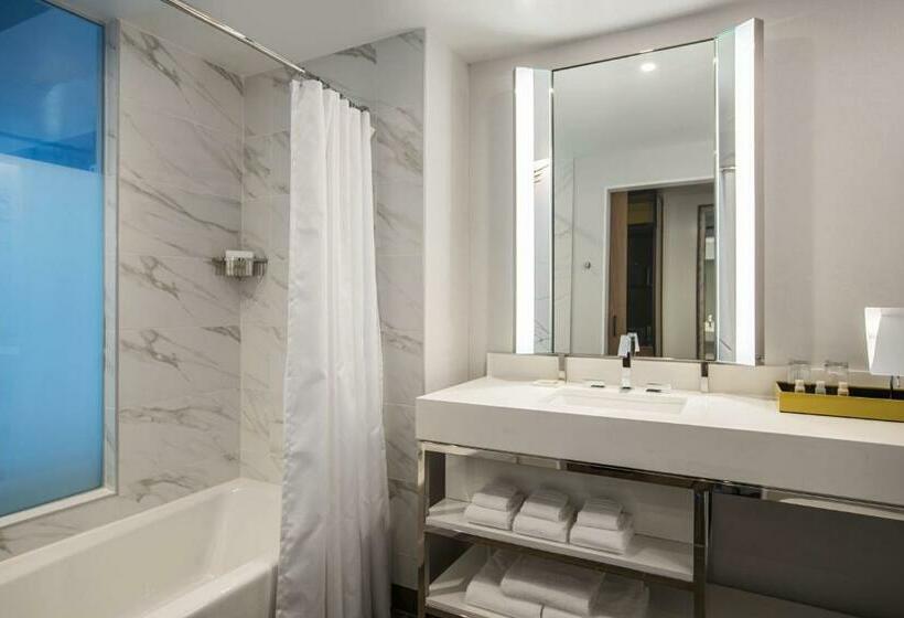 Стандартный Номер Кровать Кинг, Renaissance Atlanta Airport Gateway