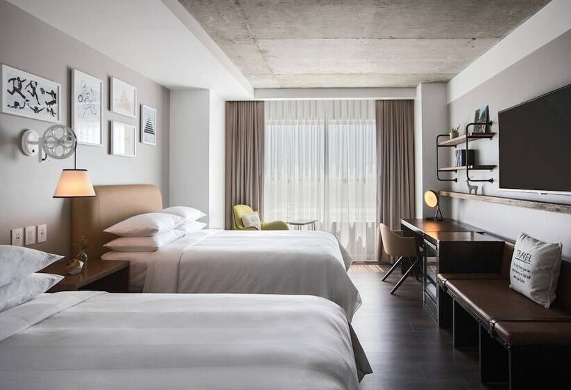 Номер Клуб, Renaissance Atlanta Airport Gateway