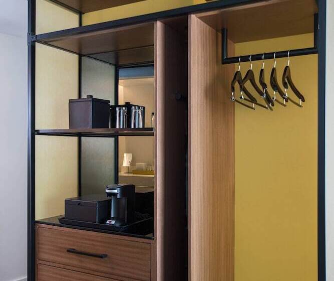 Номер Клуб, Renaissance Atlanta Airport Gateway