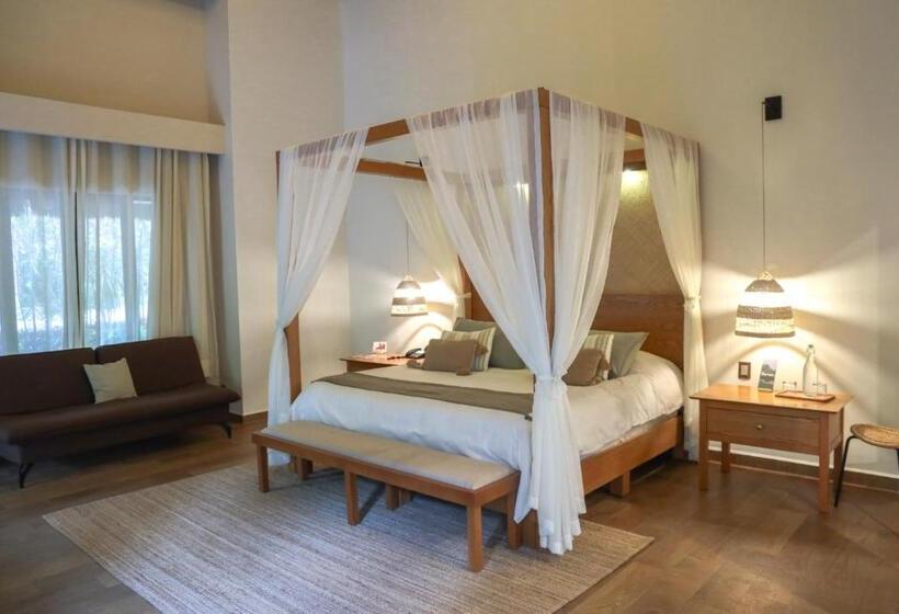 스위트 킹사이즈 침대, Soul Spring Sanctuary