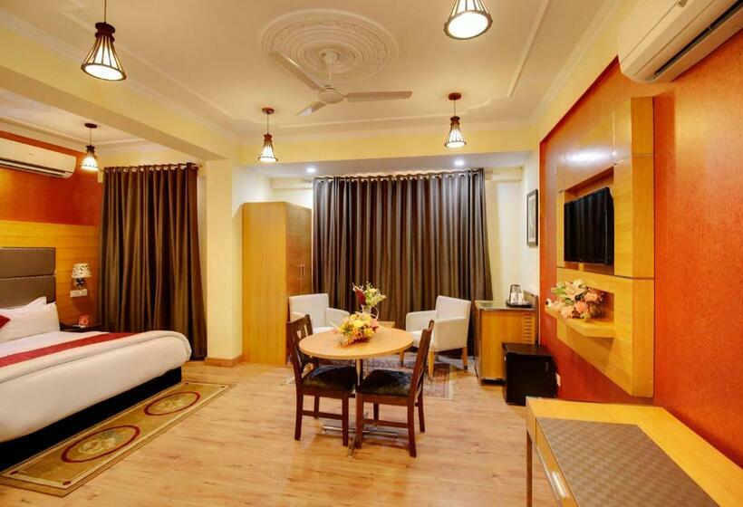 디럭스 스위트, The Grand Mamta