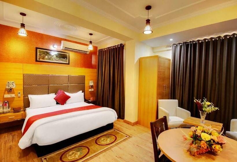 디럭스 스위트, The Grand Mamta