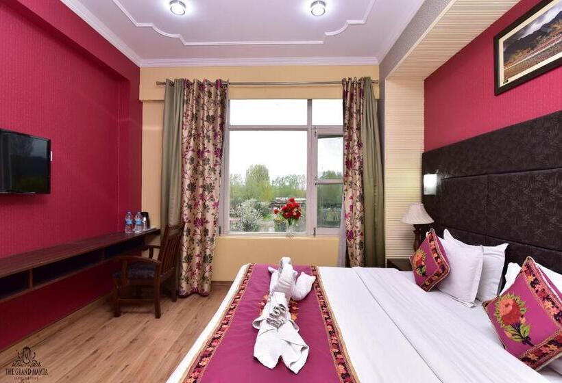 디럭스 룸, The Grand Mamta